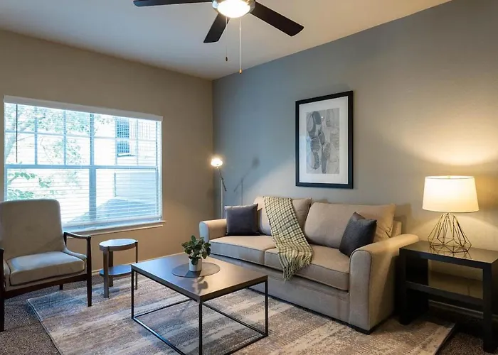 Landing Modern With Amazing Amenities * Round Rock